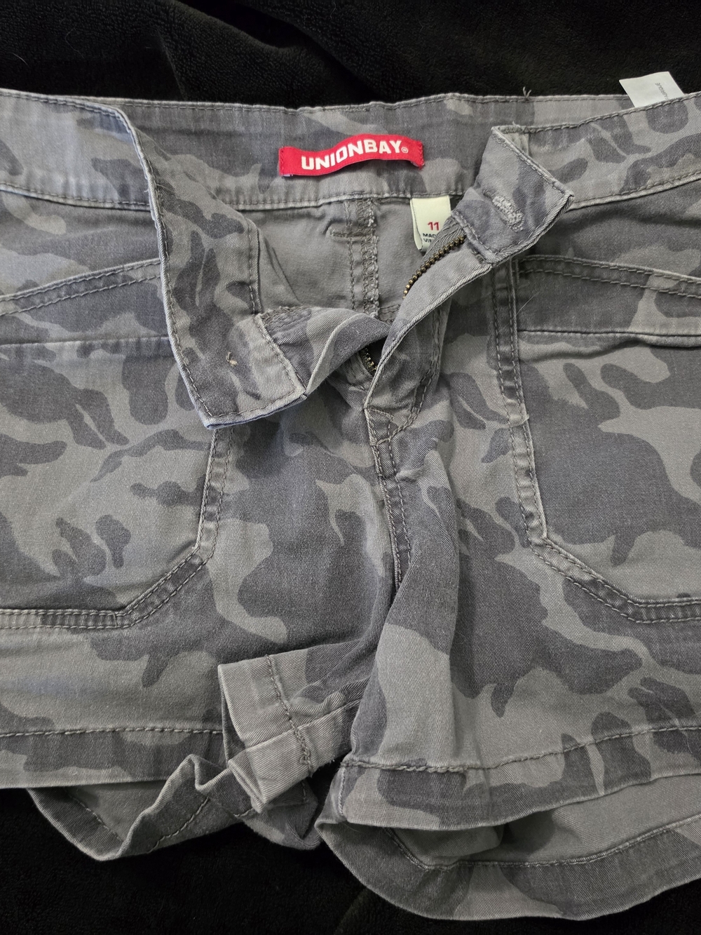 UNIONBAY Junior's Gray Camouflage Cargo Shorts